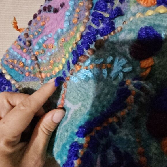 Anu Girls Unique Embroidered Jacket Size Large 100% Wool Colorful Wearable Art - Picture 15 of 16